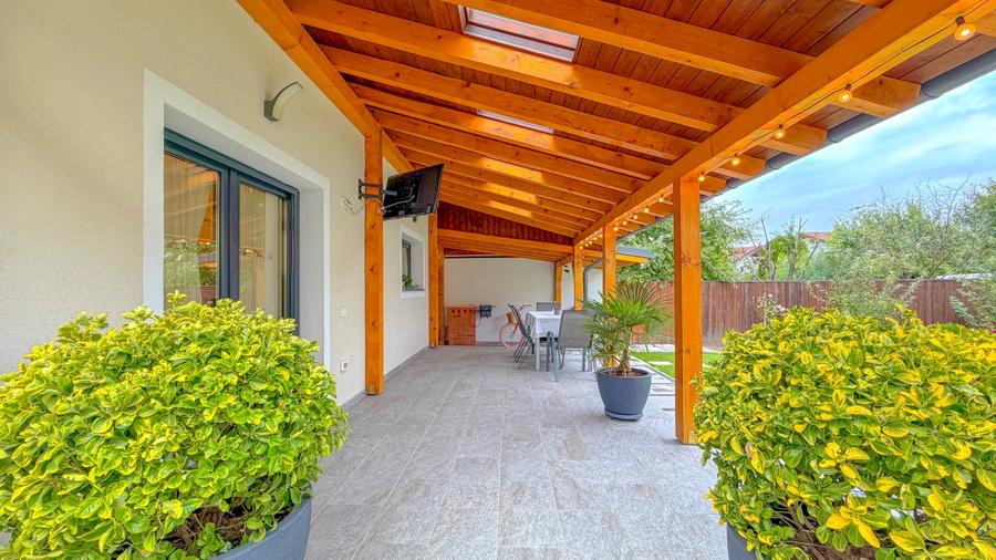 Casa premium, peisagistica, utilitati complete, Stupini - 2