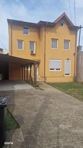 Casă cu 5 camere cu Teren 250 Mp în Chiajna