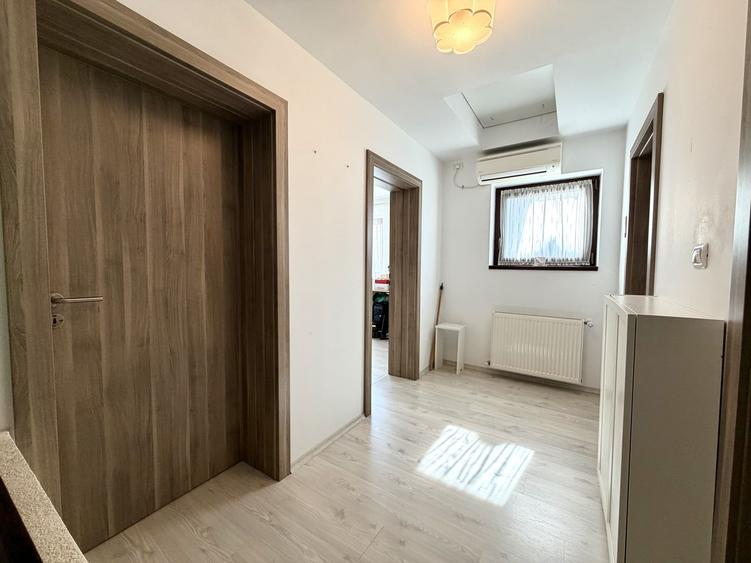 Duplex cu 4 camere cu Canalizare în Dumbrăvița