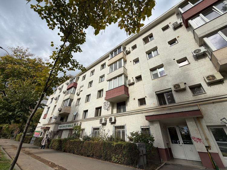 Apartament cu 2 camere semidecomandat în Domenii