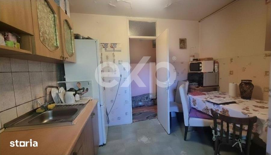 Apartament cu 4 camere decomandat în Dâmbul Rotund