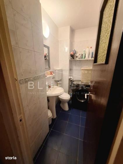 Apartament cu 4 camere semidecomandat în City Park Mall