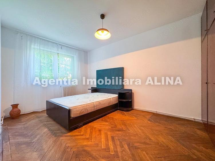 Apartament cu 4 camere decomandat în Progresul