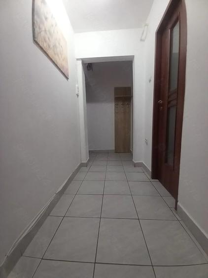 Apartament cu 3 camere semidecomandat în Fortuna