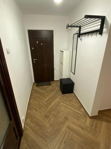 Apartament cu 3 camere decomandat în Autogară
