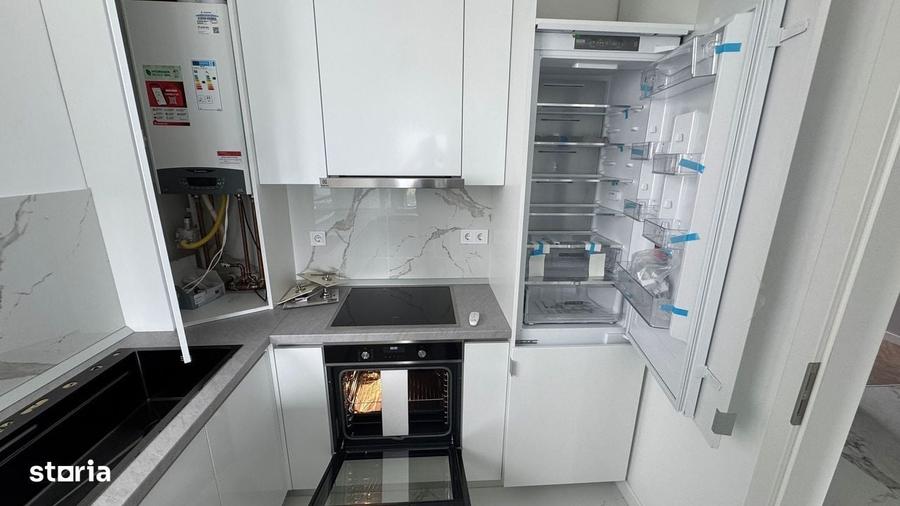 Apartament cu 3 camere decomandat în Cristian