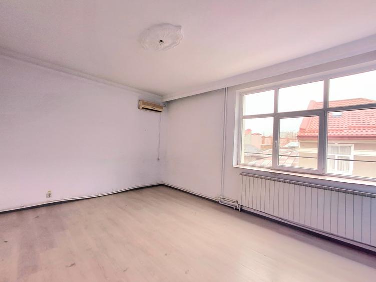 Casă individuală cu 12 camere cu Teren 500 Mp în Unirii