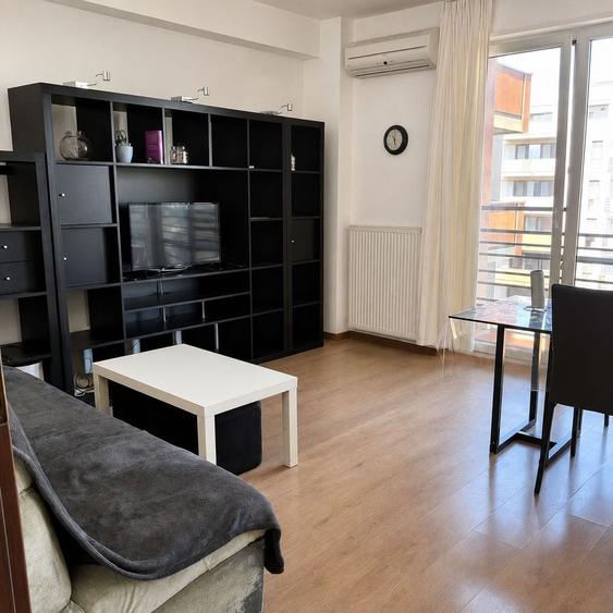 Apartament cu 3 camere decomandat în Aradului