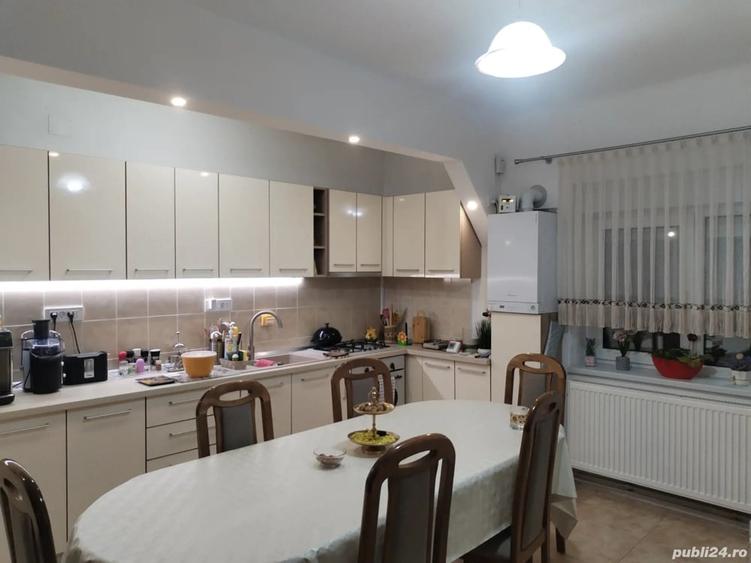 Casă cu 4 camere cu Teren 1500 Mp în Vinga