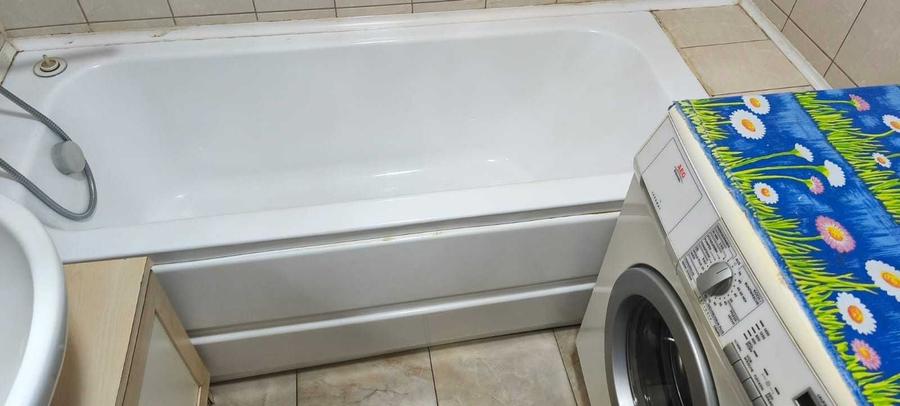 Apartament cu 3 camere decomandat în Turnișor