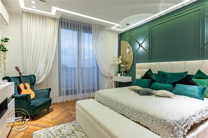 Apartament cu 4 camere decomandat în Central
