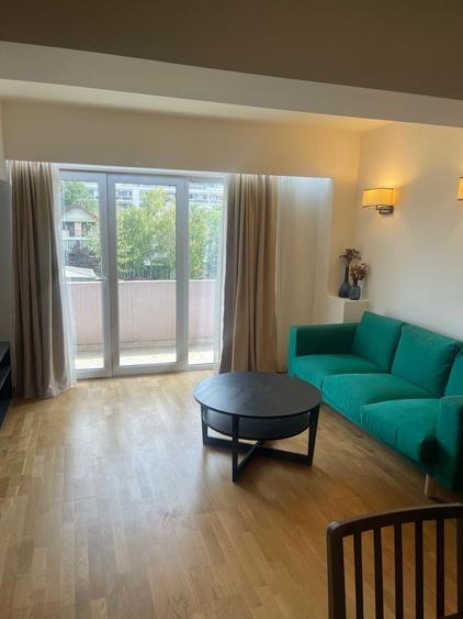 Apartament cu 3 camere decomandat, mobilat în Străulești