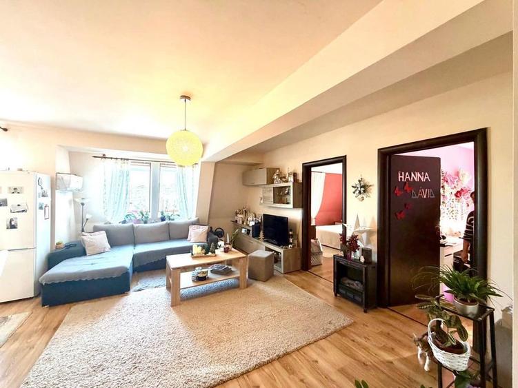 Apartament cu 3 camere decomandat în Central