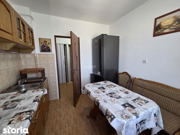 Apartament cu 3 camere decomandat, mobilat în Mircea cel Bătrân