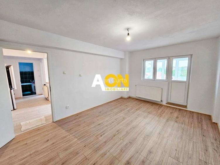 Apartament 2 camere, decomandat, renovat, etaj 2, zona Prestige Apartament 2 camere, decomandat, renovat, etaj 2, zona Prestige