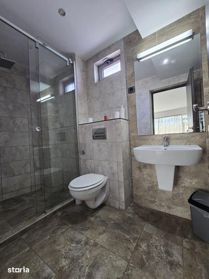 Spațiu comercial, de 210 mp, în Central