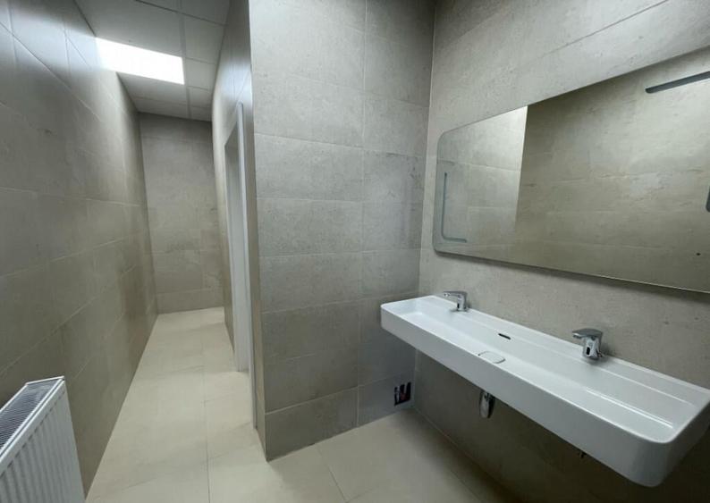 Spa?iu birou *94 mp - ultracentral * - trafic intens - 2