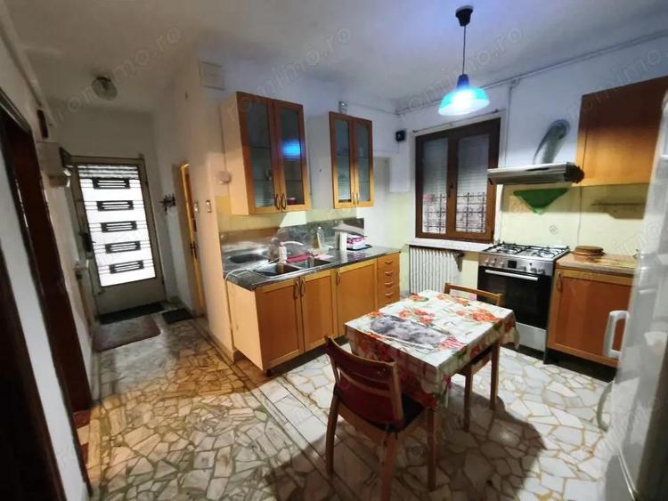De inchiriat: casa spa?ioasa cu terasa ?i garaj Domenii - 12