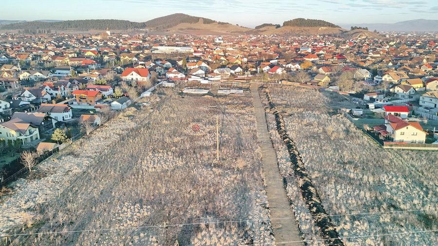 Teren intravilan cu Autorizatie de Construire - 17