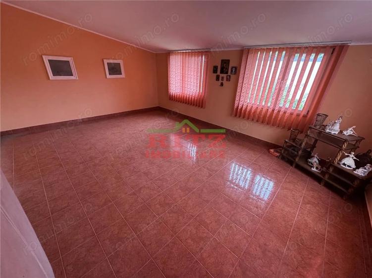 Casă cu 2 camere cu Teren 938 Mp în Sud