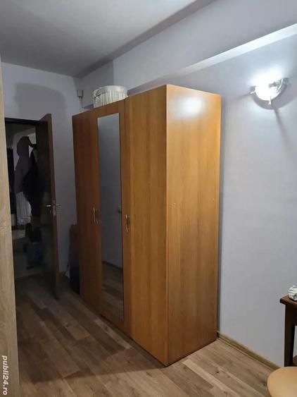 Apartament de vanzare cu trei camere decomandate cu bai proprii, confort I - 1
