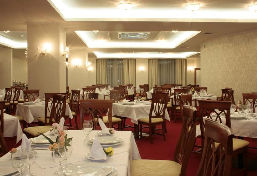 Hotel de 4 **** de vanzare ultracentral in Oradea, Bihor, Romania - 1