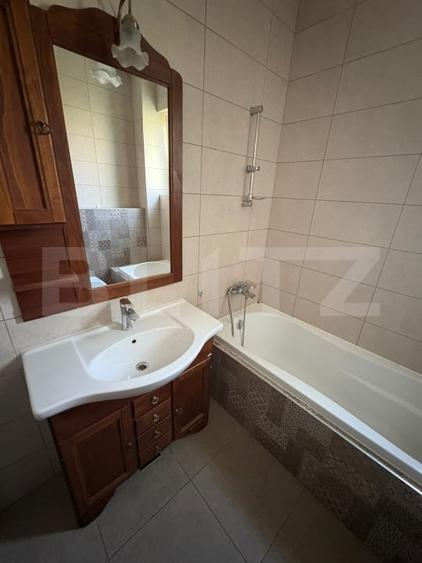Apartament cu 3 camere decomandat, mobilat în Burdujeni