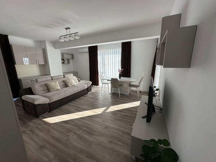 Inchiriez Apartament cu 4 camere Prima Onestilor - 1