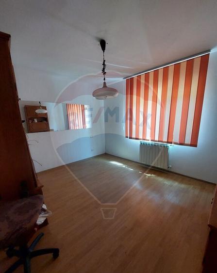 Spa?iu comercial de inchiriat str. Campului - 6