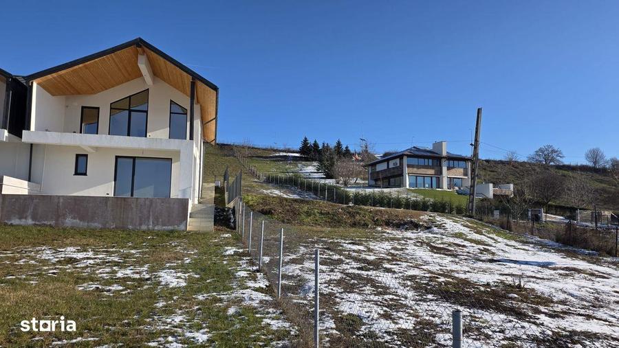 Casa Manastirea Dealu Targoviste Cu Vedere La Oras - 15