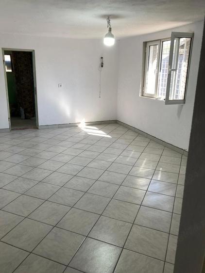 Vanzare casa in Flore?ti Ph (in curs de renovare) - 3