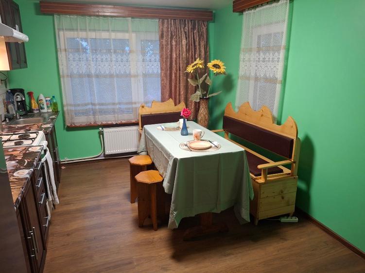 Casă, teren, garaj și anexe - 2