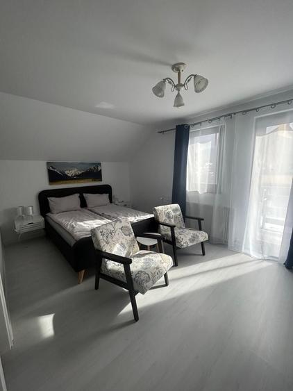 Vilă Impunătoare de Vânzare în Bușteni - Ideală pentru Investiție - 11