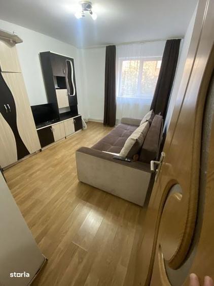 Inchiriez garsoniera decomandata , Craiter str. Dacia - 4