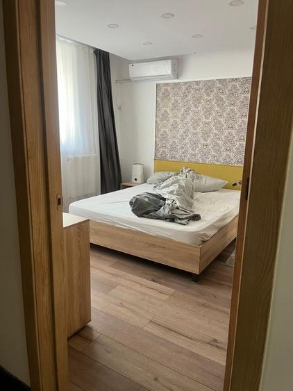 Titan - Apartament 3 camere - renovat - decomandat - mobilat utilat - metrou - 9