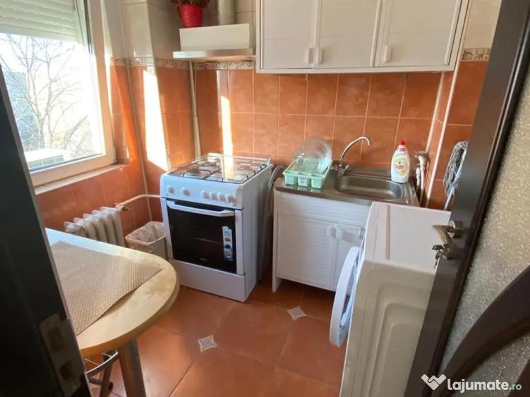 Inchiriez garsoniera Calea Bucuresti - 6