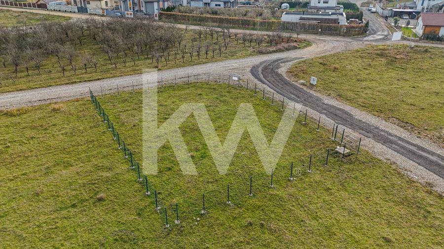 Teren de vânzare cu autorizație de construire, 753mp, la baza Dealului Lempeș - 3