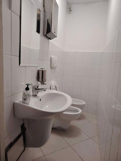 Spatiu comercial Piata 1 Decembrie - 3