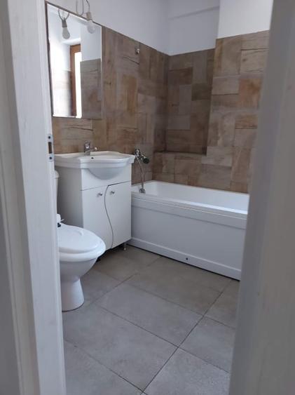 închiriez apartament cu o camera - 6