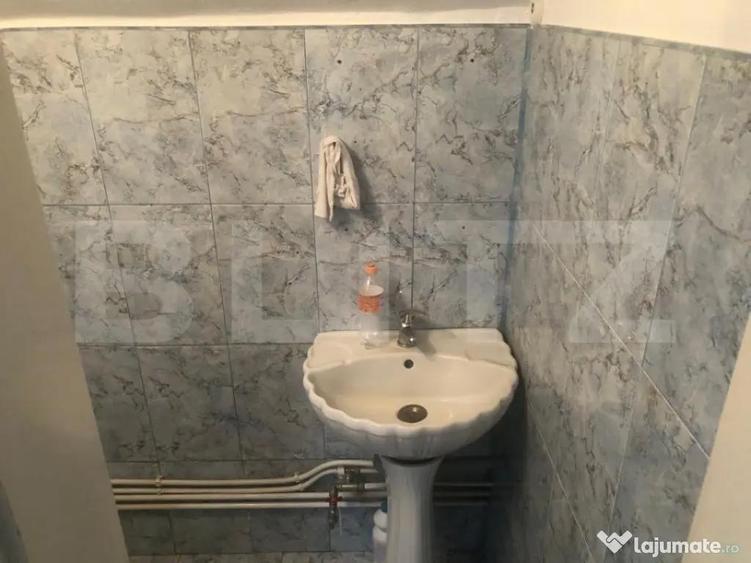 Spatiu comercial de inchiriat, 44mp - zona Cetate, Bulevard - 7