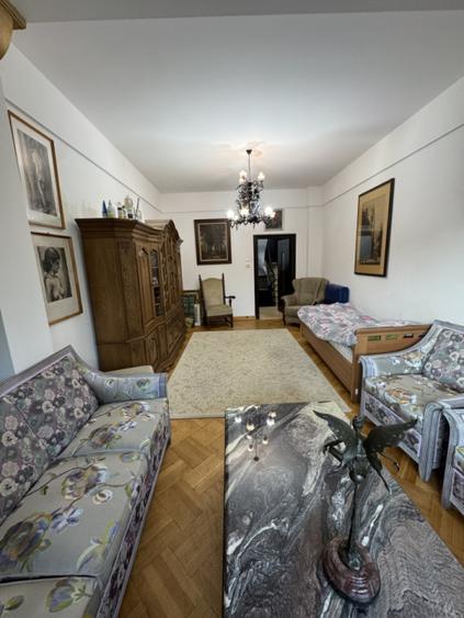 Vila tip duplex, zona Democratiei - 1