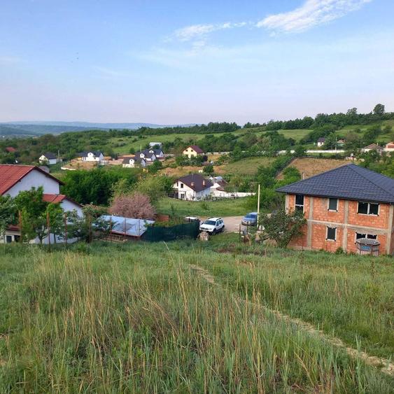 P.F. Teren intravilan Barnova, sat Cercu + autorizatie duplex - 3