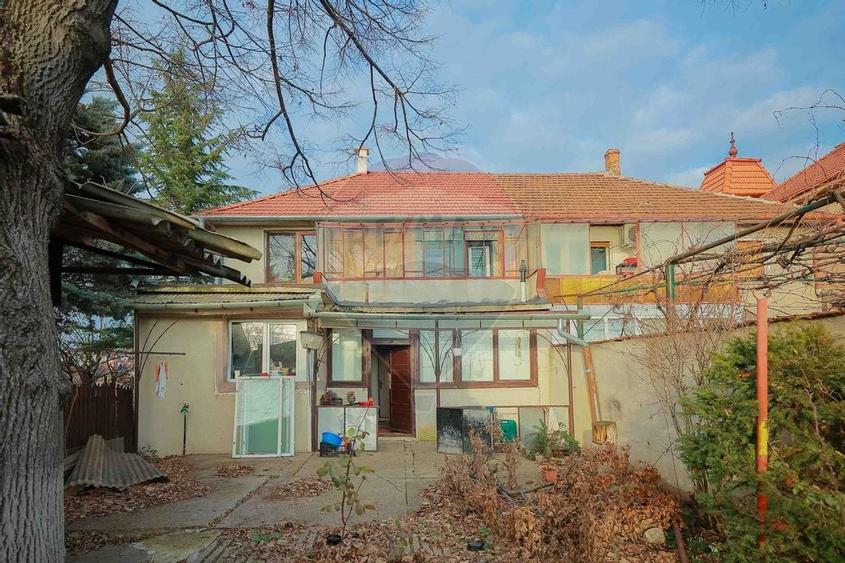 De vânzare casă 5 camere, teren 508 mp, în zona Ciuperca - 10