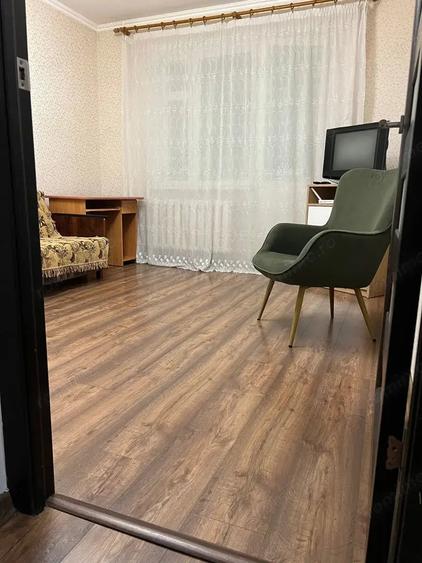 Garsonieră decomandată în Vitan