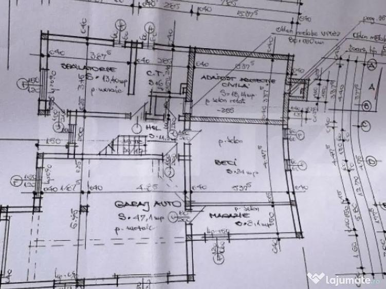 Casa de vanzare la ro?u,500 mp utili poten?ial Unic, loc - 2