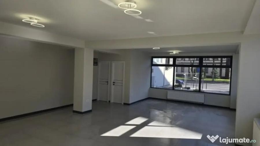 Inchiriez spatiu comercial 70mp utili,Centrul Civic, Brasov, 1.500euro - 3
