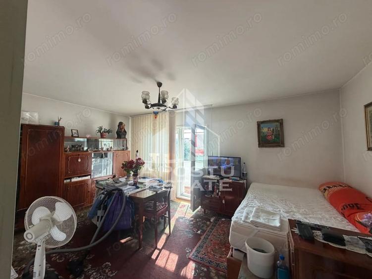 Apartament cu 2 camere decomandat în Lipovei