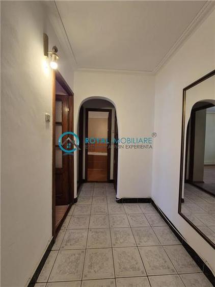 Royal Imobiliare - Vanzare apartament 3 camere zona Malu Rosu - 11