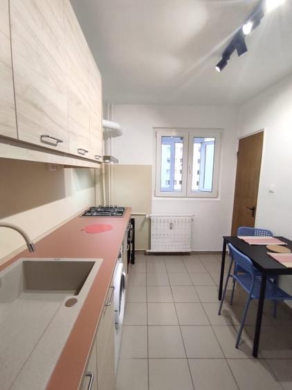 Apartament de 2 camere decomandat – 3 min de metrou Ștefan cel Mare - 5
