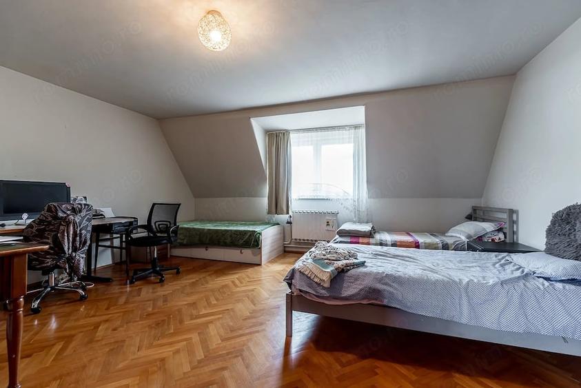 Casă cu 5 camere cu Teren 367 Mp în Pârneava
